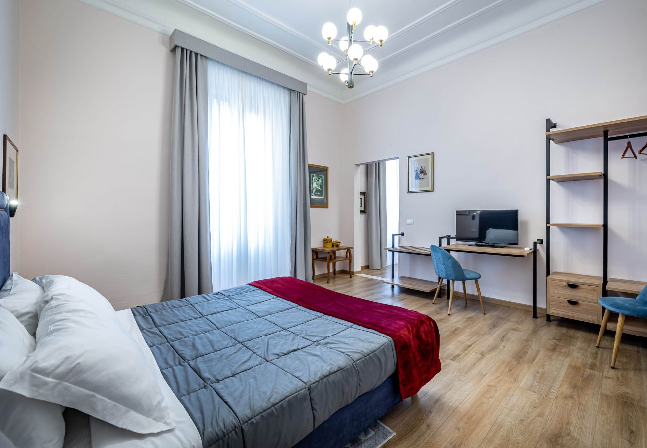 Rent by room in Florence - MN9 101