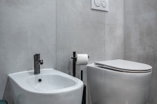 Rent by room in Florence - MN9 101