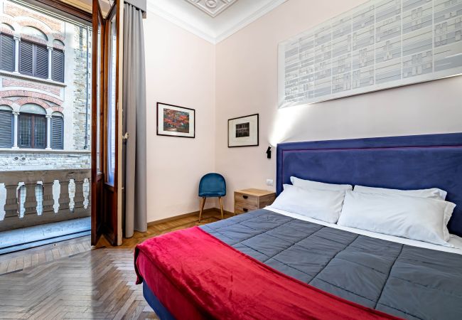 Rent by room in Firenze - MN9 102