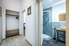 Rent by room in Florence - MN9 103