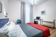Rent by room in Florence - MN9 103